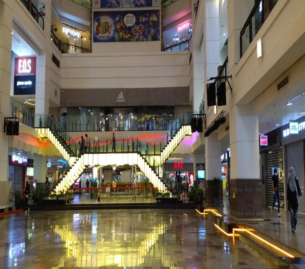 Kl Berjaya Times Square Service Apartment Kuala Lumpur Exteriér fotografie